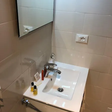 Homestay Porta Paola Ferrara